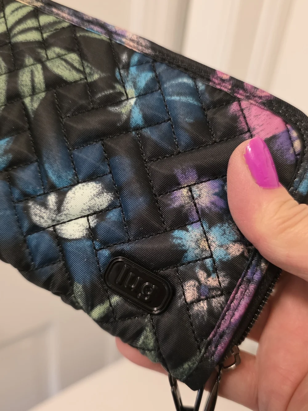 EUC Lug Handspring Quilted BLOOM BLACK Pattern Wristlet - Wallet Zip Close RFID
